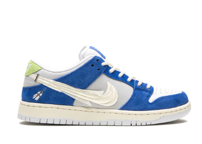 Tênis x Fly Streetwear SB Dunk Low "Gardenia"