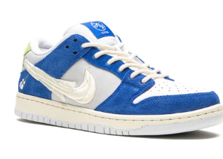 Tênis x Fly Streetwear SB Dunk Low "Gardenia"